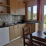 Milos * Himarë