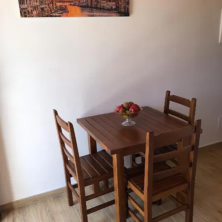 Apartment Milos Himarë