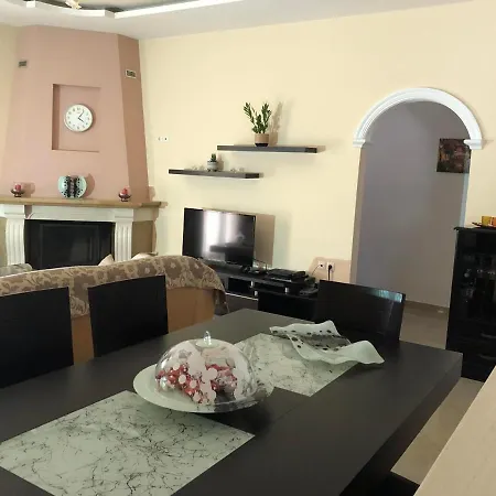 Apartment Milos Himarë