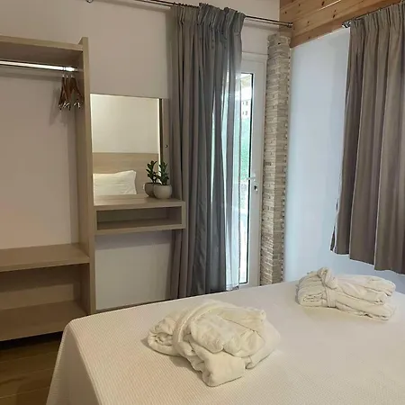 Apartment Milos Himarë