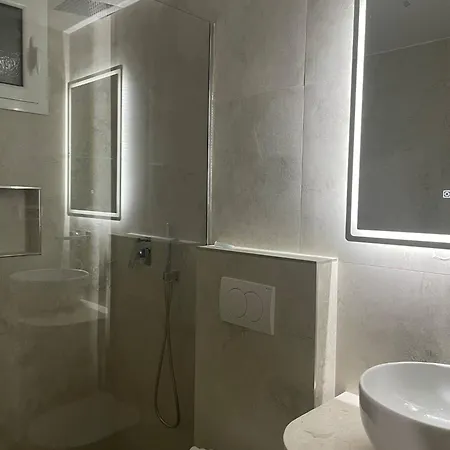 Milos Apartment Himarë
