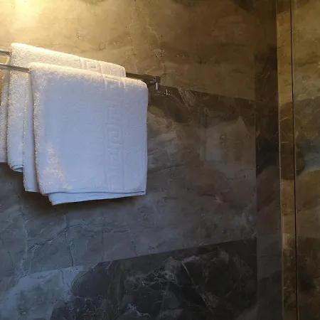 Apartment Milos Himare