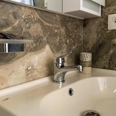 Milos Apartment *